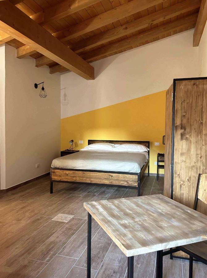 La Volpe Rossa Rooms And Apartments ซานเฟลีเช เดล เบนาโก ห้อง รูปภาพ