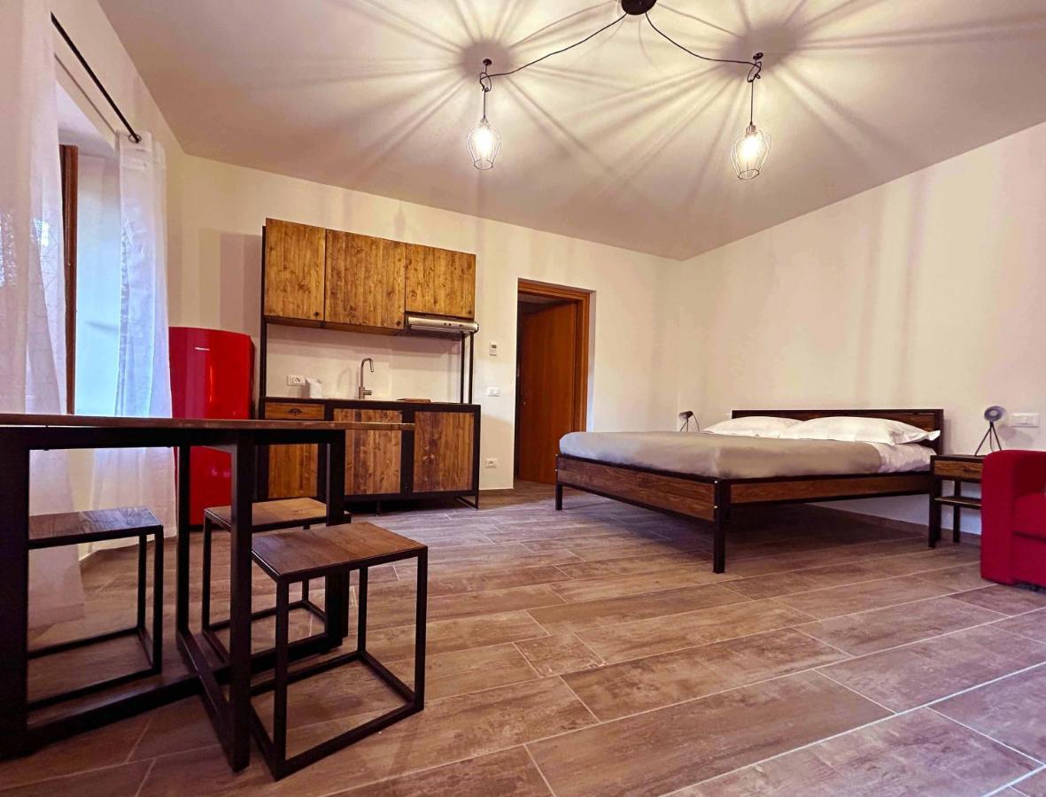 La Volpe Rossa Rooms And Apartments ซานเฟลีเช เดล เบนาโก ภายนอก รูปภาพ